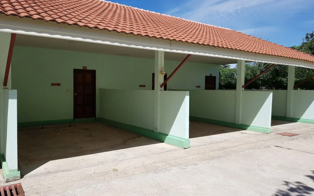 Filmthong Resort