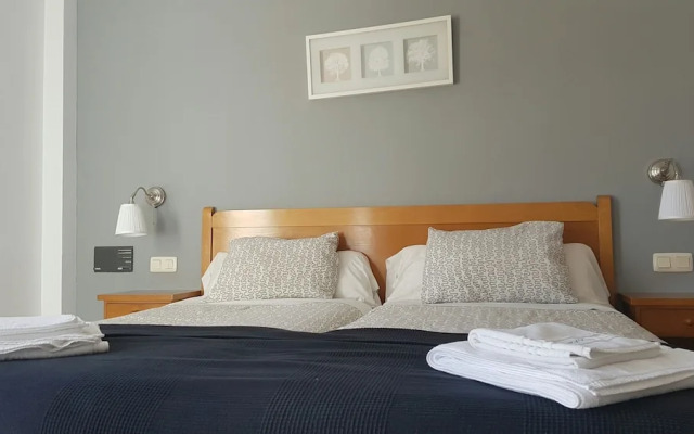 Hotel Avenida Del Sotillo