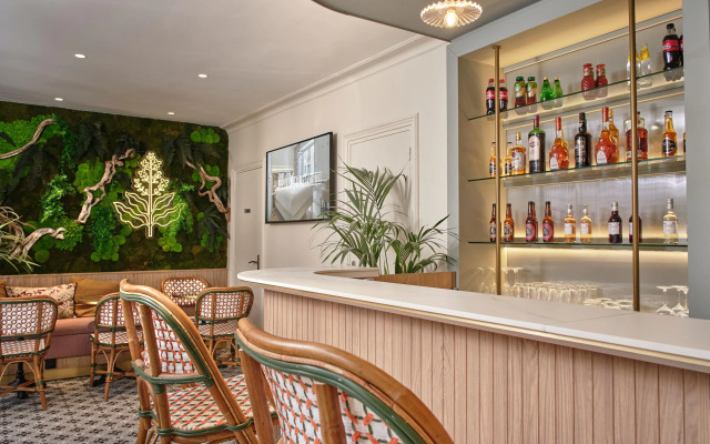 Posy Hotel by Happyculture