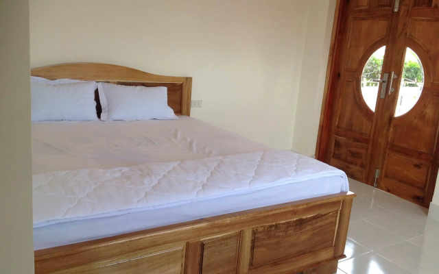 Viet's Hotel – Guest Rooms – Phan Thiet