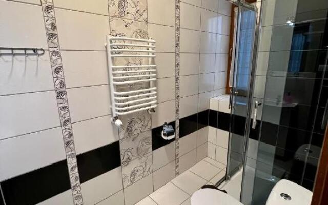 Apartamenty Ostrowiec - Pokoje Gościnne Centrum