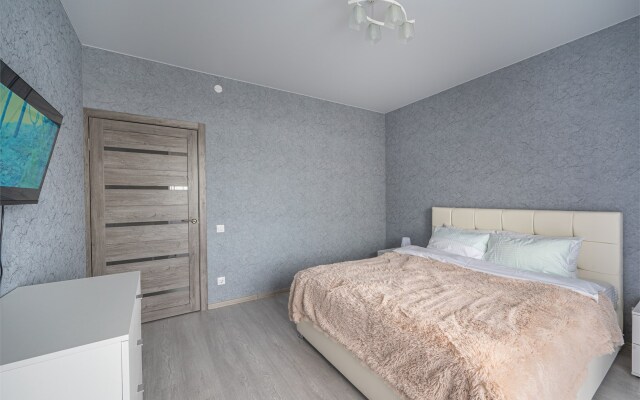 Сон и Душ на Азина