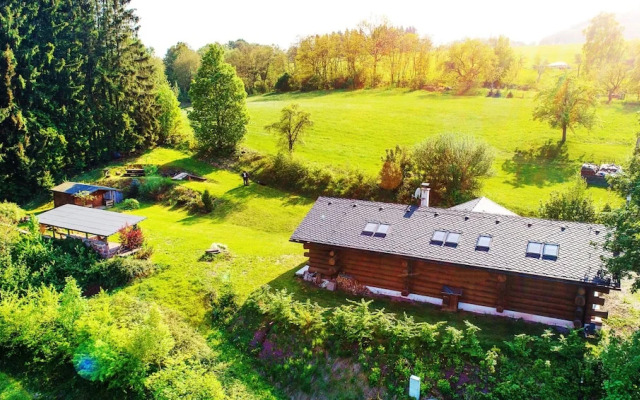 Villa in Lomnice nad Popelkou