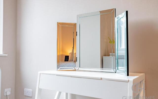 Worcester 1 Bed Apartment With Private Entrance