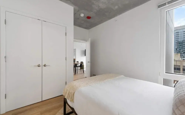4BR Group Retreat Near Lincoln Park