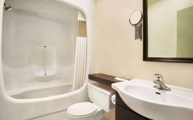 Days Inn by Wyndham Ste. Helene-de-Bagot