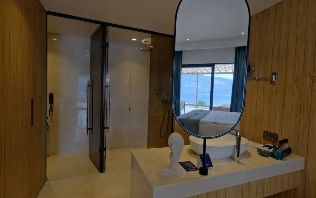 Lures Hotel