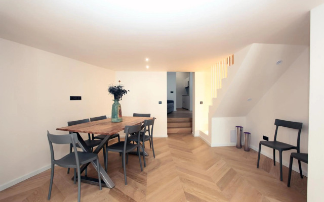 The Apartment House - Mezibranska