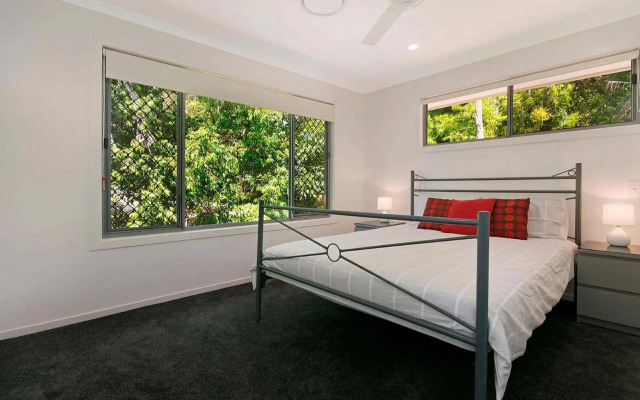 Depper St Beautifully Renovated Beach House