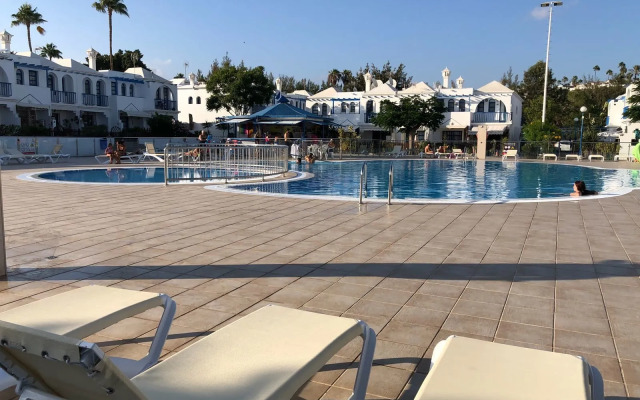 HOLIDAYS FOR THE DEAF - complex PLAYMAR bungalows - grancanariadeaf.com