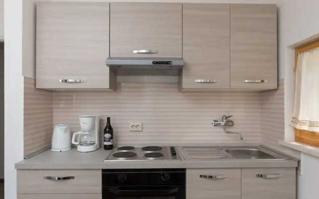 Apartment Kod Jadranke - Two Bedroom Apartment With Balcony and Sea View