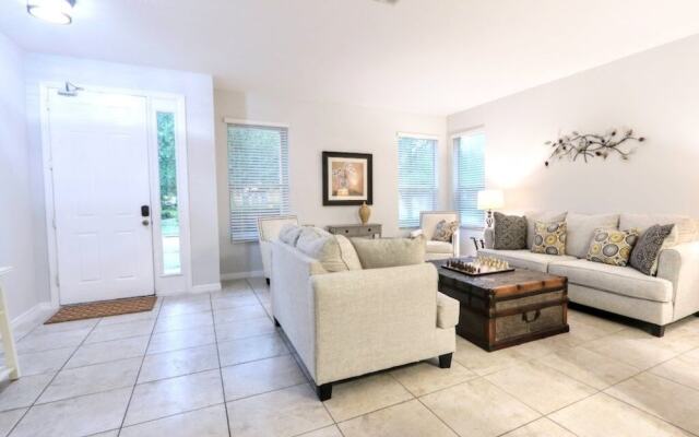 American Dream 6 Bedroom Home by RedAwning