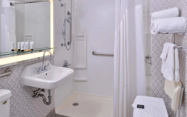 Red Lion Inn and Suites Brooklyn