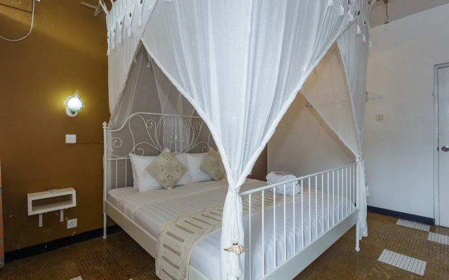 Royce Hotel