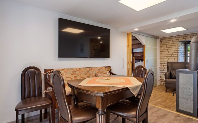 Amazing Holiday Home in Plütscheid with Garden