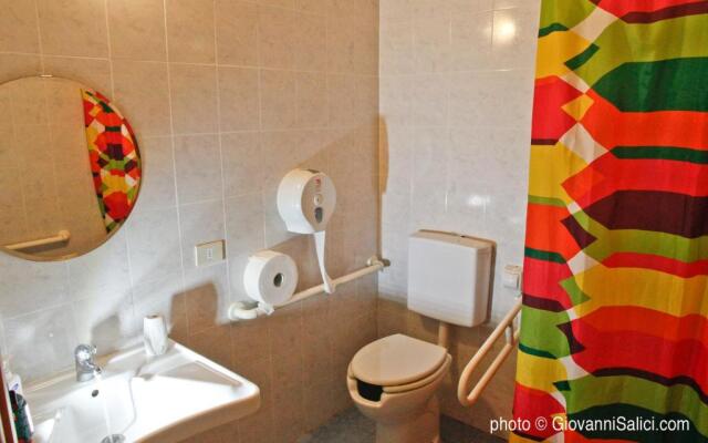 Lake Como Hostel