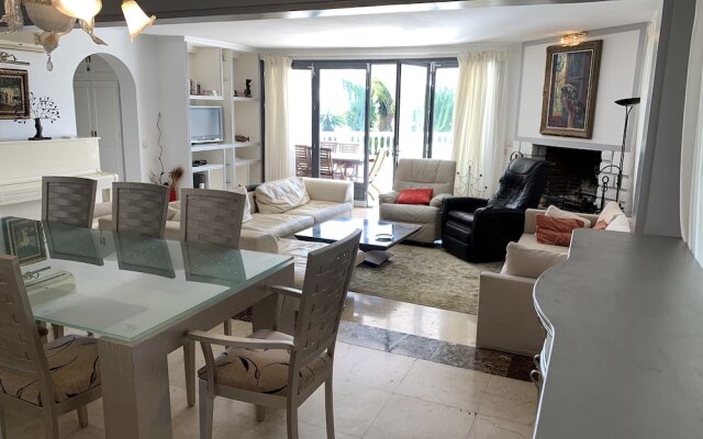 Casa Marbella 6 Habitaciones CLAV