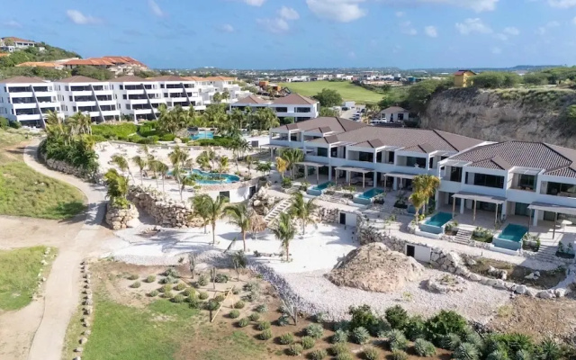 The Reef Superior Appartement With Private Pool