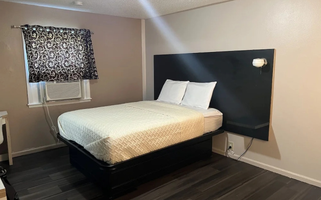 Laci's Country Inn