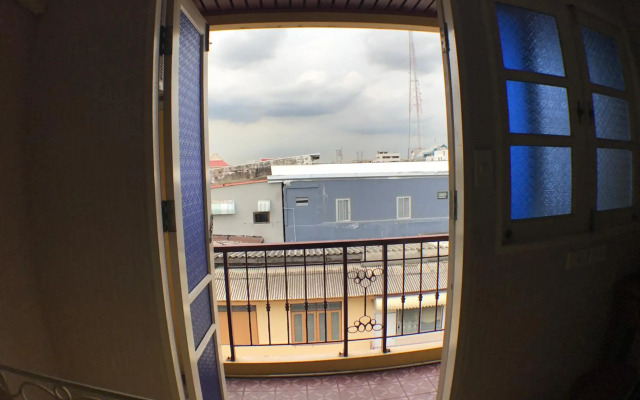 Roof View Place