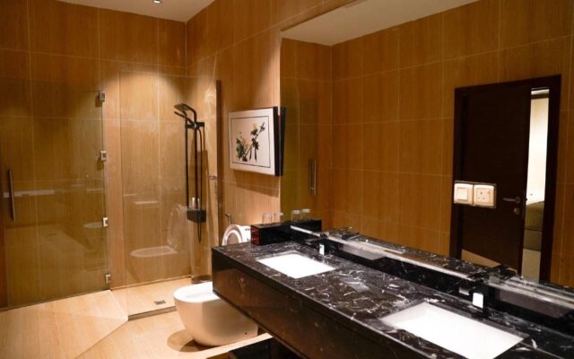 Azar Hotel