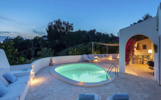 Tranquil Villa With Private Pool