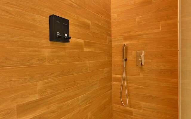 Elegant 2BR with maids room and Ain View