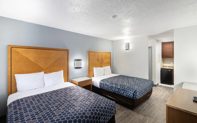 Rodeway Inn At Fort Lee
