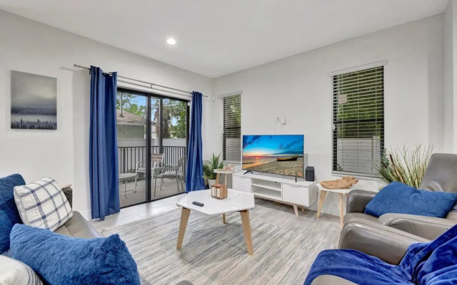 Townhome-10 mins to FTL Beach & Downtown
