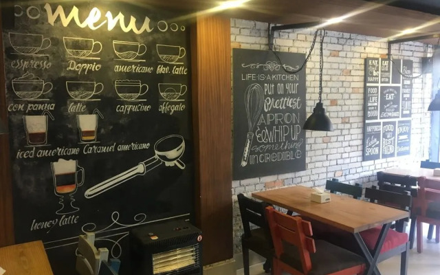 OYO 120 Hotel Tayoma