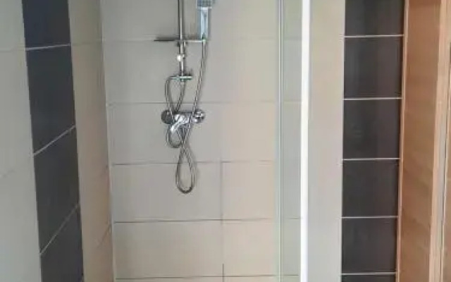 Dinda Apartman