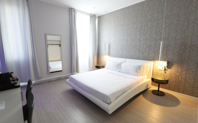 Cadorna Luxury Hotel