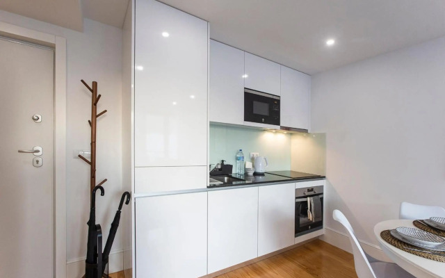 City Center 2BR Flat w/ AC by LovelyStay