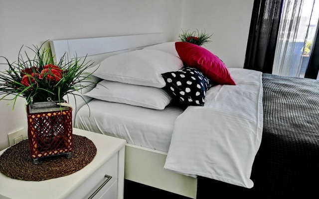 Rose One Bedroom Apartment -25