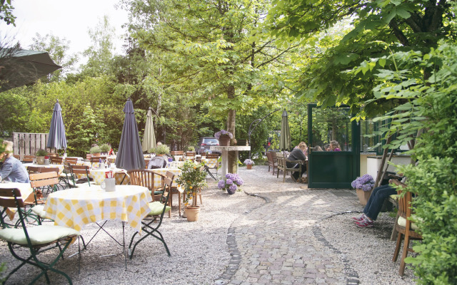 Landhaus Café Restaurant & Hotel