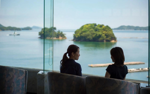 Toba Grand Hotel