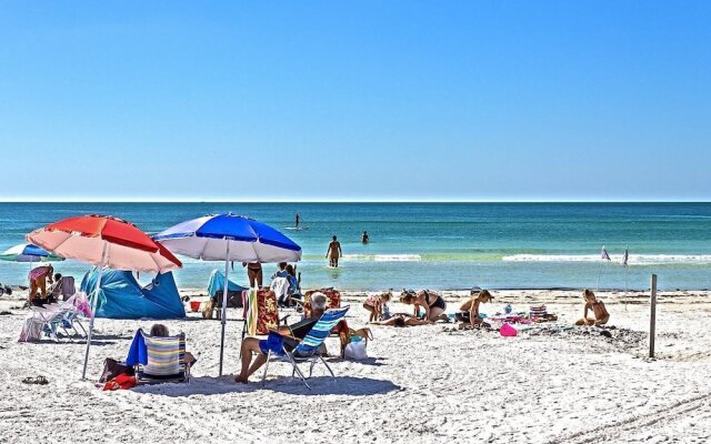 Beach Club Modern Condo C Bldg