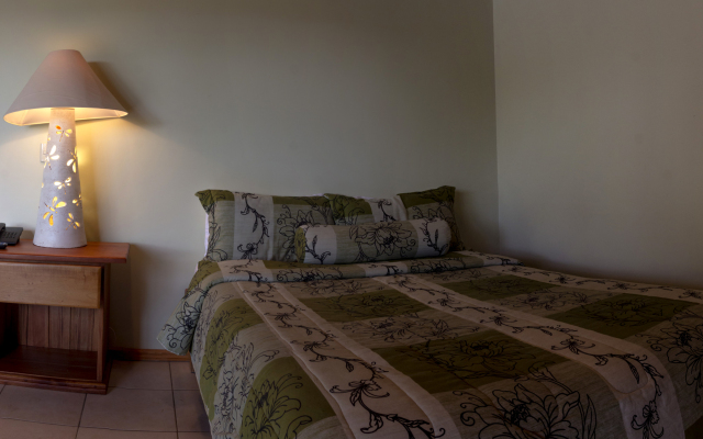 Ficus Sunset Suites