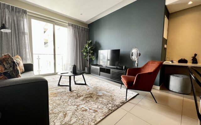 The Tyrwhitt Unit 1112