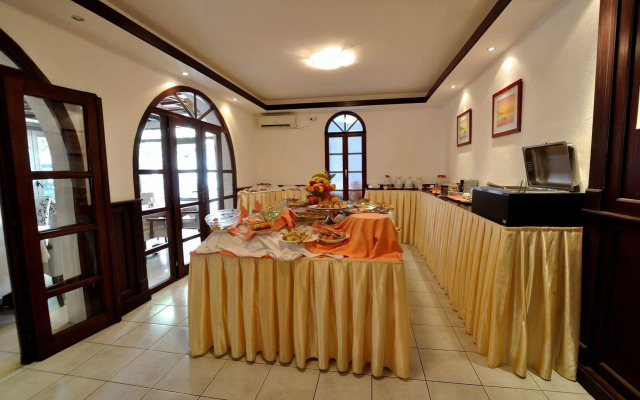 Hotel Djuric