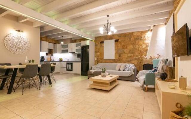 Artemis Luxury Villa