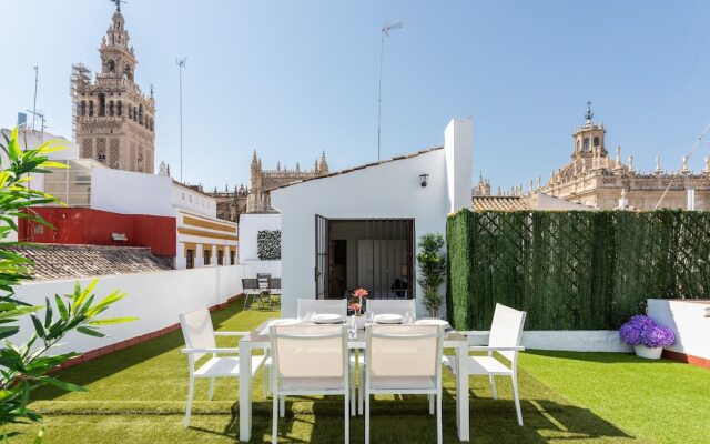 Private Terrace And 5 Bd Apartment In Front Of The Cathedral. Hernando Colon