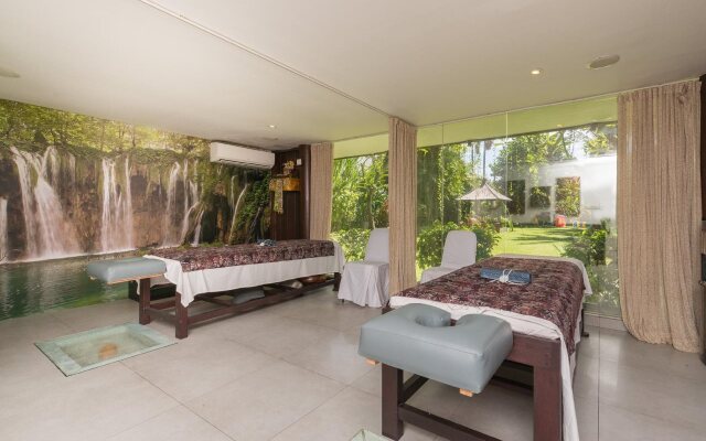 Four on Drupadi Villa