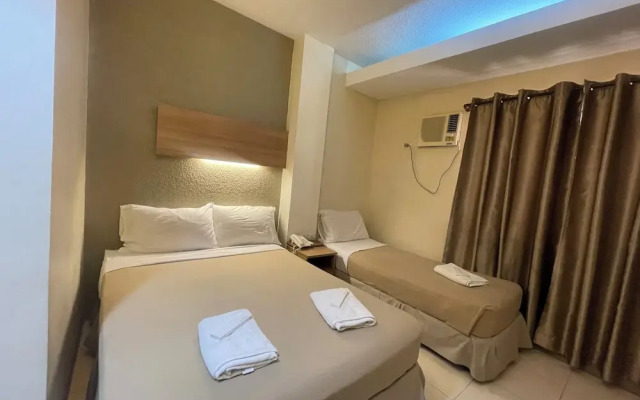 The Center Suites Cebu