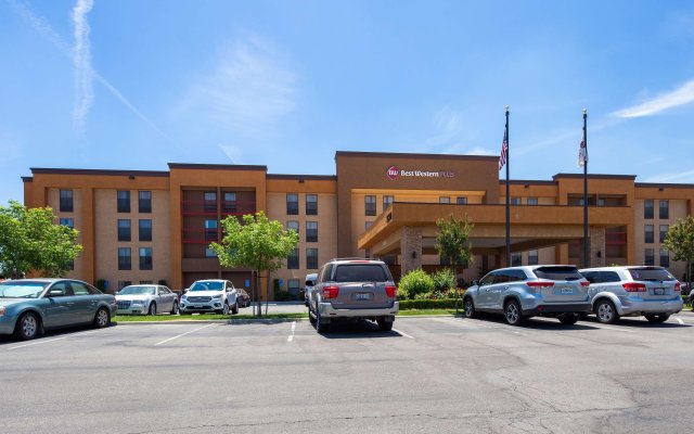 Best Western Plus Fresno Airport Hotel