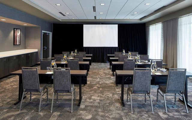 Courtyard by Marriott Minneapolis West