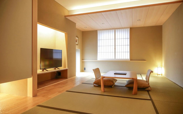 Kaminarimon Ryokan
