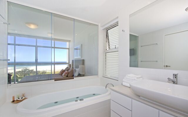 Kirra Surf Apartments