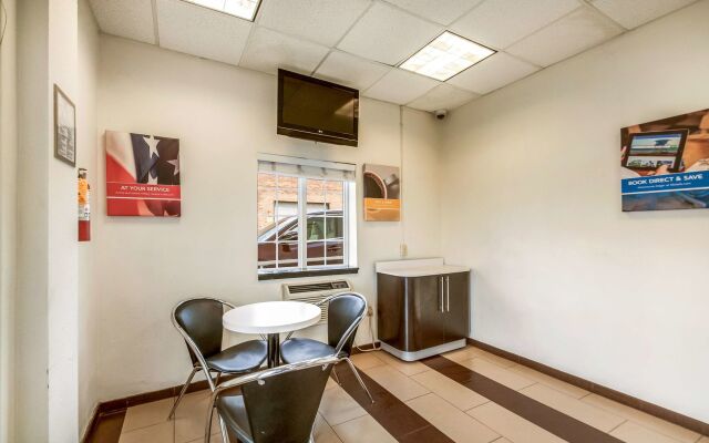 Motel 6 Washington, DC - Convention Center