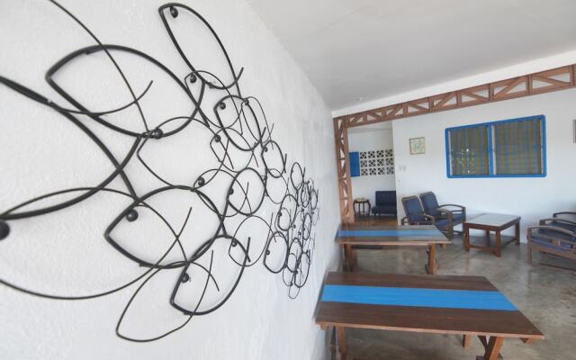 Highway to H Inn - Totolan